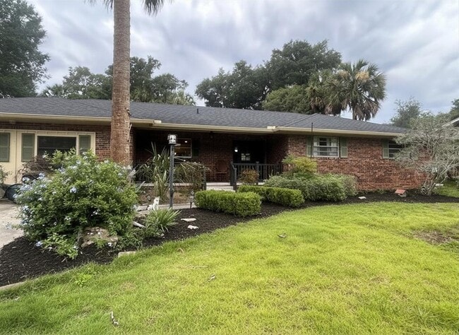property at 308 N Salisbury Ave