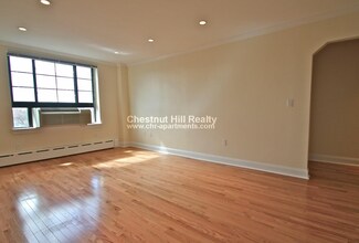 64 Brattle St, Unit 302 in Cambridge, MA - Building Photo - Building Photo