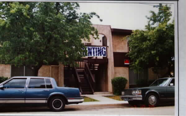 7572 11th St in Buena Park, CA - Foto de edificio - Building Photo