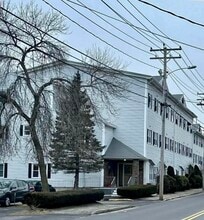 17 Water St, Unit Unit #3 in Kennebunk, ME - Building Photo - Building Photo