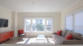 325 W 3rd St in Long Beach, CA - Building Photo