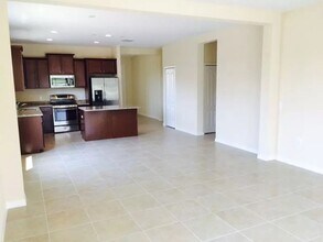 4620 Whispering Leaves Dr in Sarasota, FL - Building Photo - Building Photo