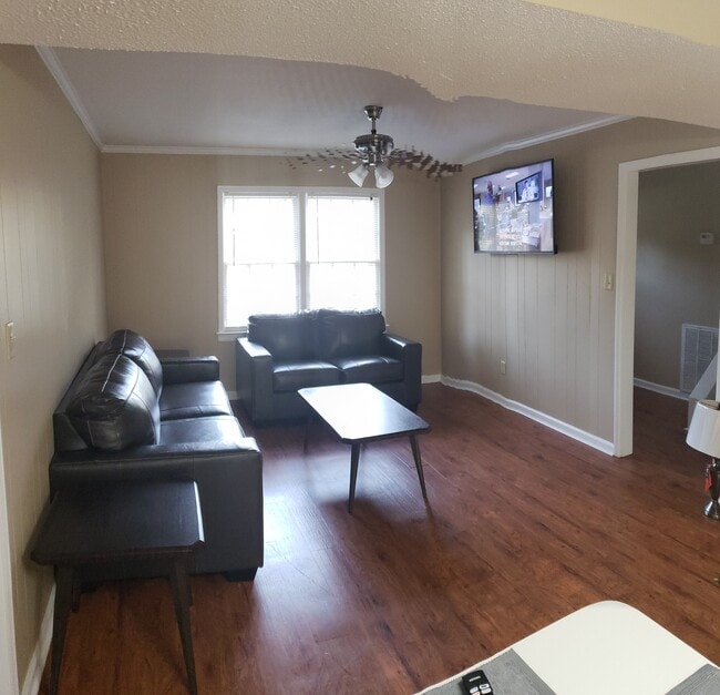 2412 Jerry Jones Drive in Valdosta, GA - Building Photo - Building Photo