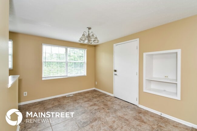 9320 Plumwood Pl in Crestwood, KY - Foto de edificio - Building Photo