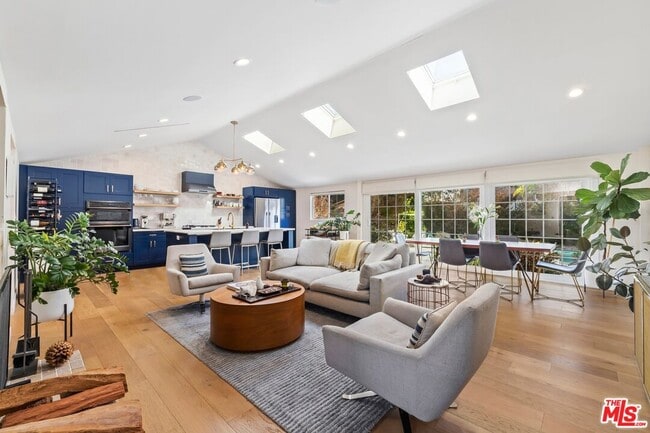 property at 9418 S 10th Ave