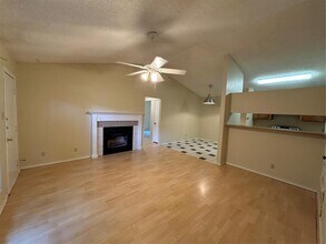10005 Parliament House Rd in Austin, TX - Building Photo - Building Photo