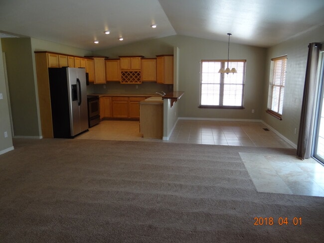 1911 Ouray Dr in Montrose, CO - Building Photo - Building Photo