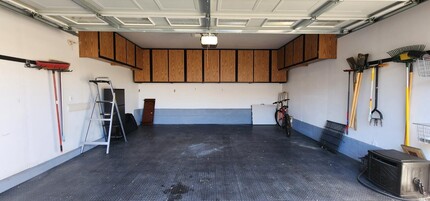 406 Endberg Dr in Vacaville, CA - Building Photo - Building Photo