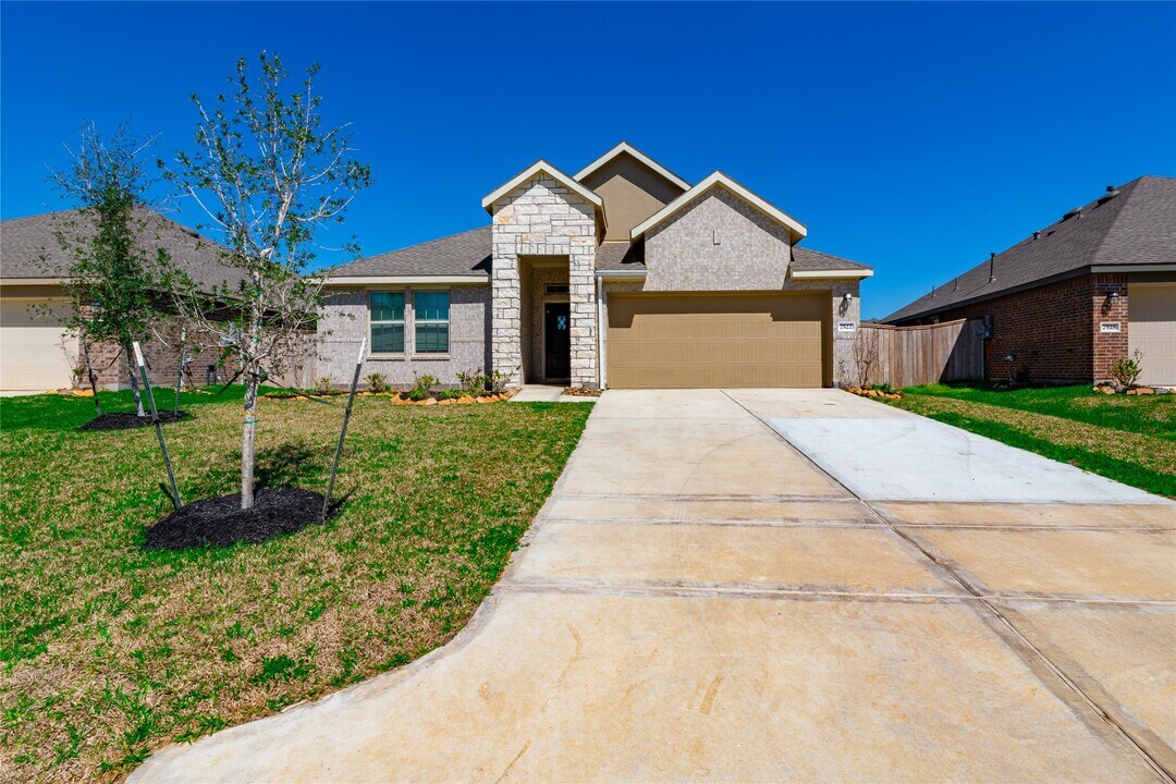 7522 Greenbriar Cayon Ln in Katy, TX - Building Photo