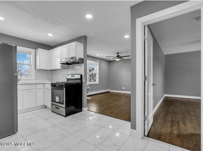 364 Westwood Ave in Long Branch, NJ - Foto de edificio - Building Photo