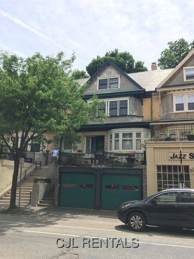 684 Washington St in Brookline, MA - Foto de edificio - Building Photo
