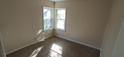 1819 S 24th St in St. Joseph, MO - Building Photo - Building Photo