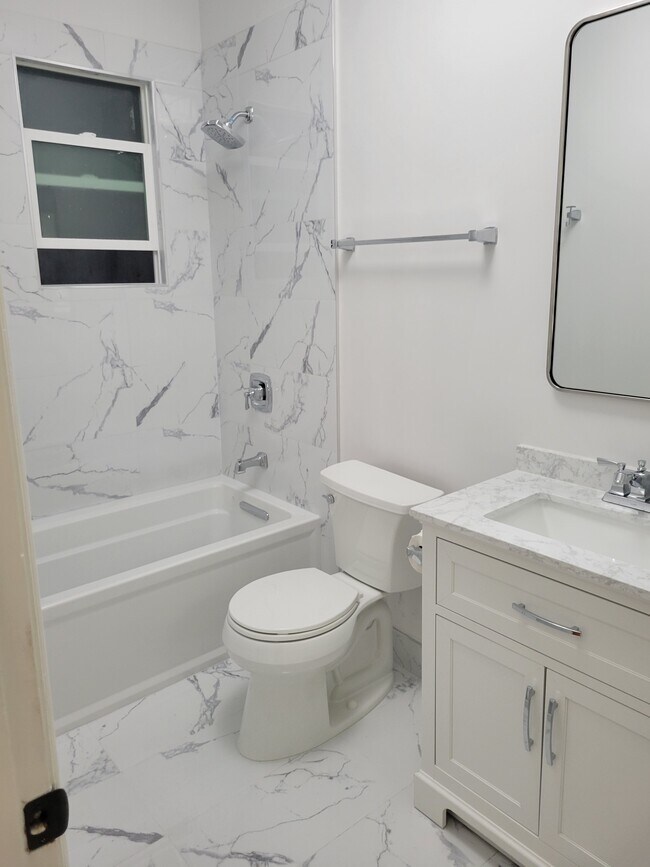 151 S Sycamore Ave in Los Angeles, CA - Building Photo - Building Photo