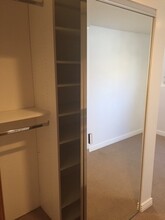 201 Moonstone St, Unit Downstairs-streetlevel in Manhattan Beach, CA - Building Photo - Building Photo