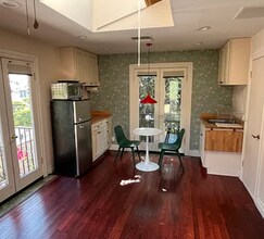 7770 Selma Ave, Unit Above Garage Apartment in Los Angeles, CA - Building Photo - Building Photo