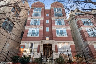 2117 W Rice St, Unit 3E in Chicago, IL - Building Photo