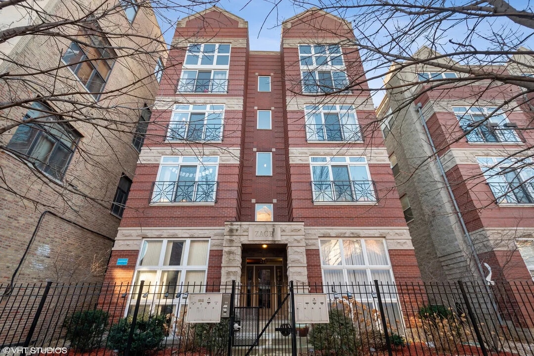 2117 W Rice St, Unit 3E in Chicago, IL - Foto de edificio