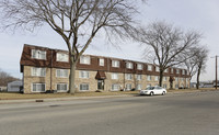 Mundelein Apartments in Mundelein, IL - Building Photo - Building Photo