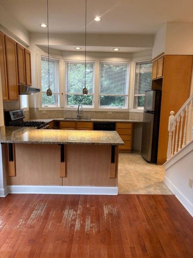 property at 117 11th Ave E