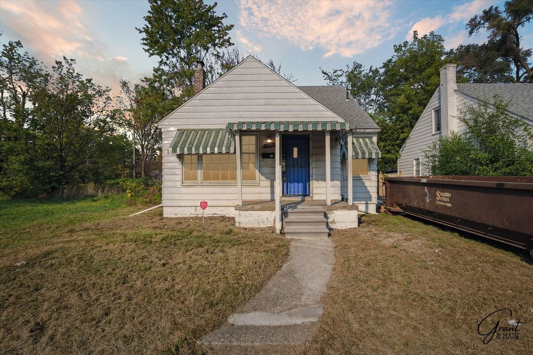 18995 Fielding St in Detroit, MI - Building Photo