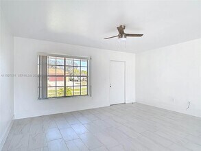 4487 Pocatella Ave in North Port, FL - Foto de edificio - Building Photo