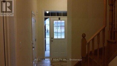90 Sky Harbour Dr in Brampton, ON - Building Photo - Building Photo
