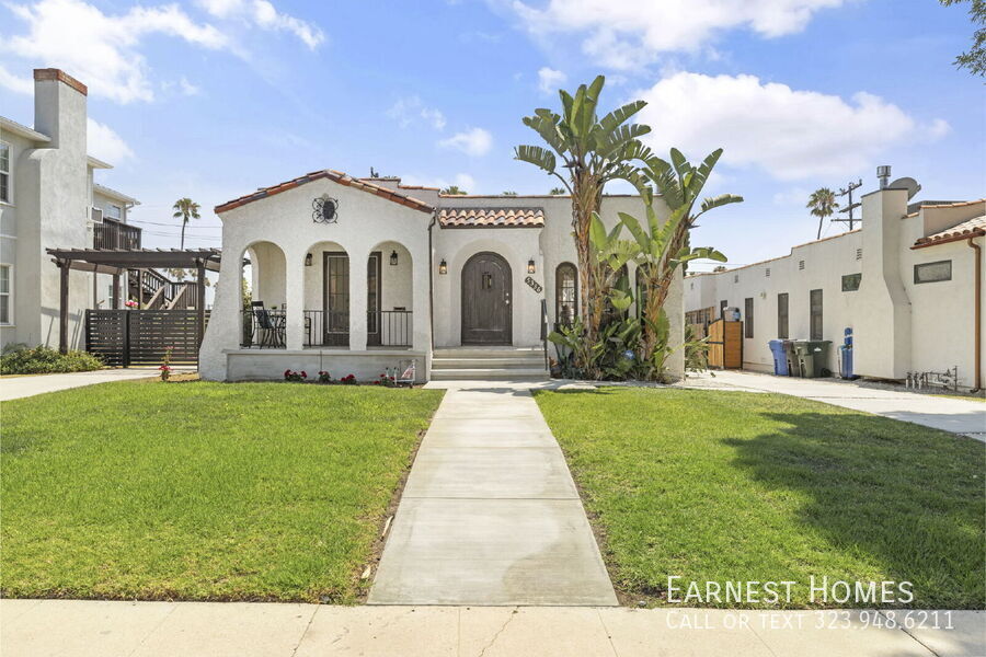 5336 S Rimpau Blvd in Los Angeles, CA - Building Photo