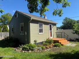 33 Wooley St in Matawan, NJ - Building Photo