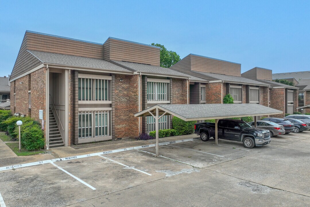 The Arrangement Condominiums in Dallas, TX - Foto de edificio