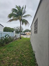 1240 Rutland St in Opa Locka, FL - Building Photo - Building Photo