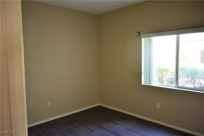 property at 2291 W Horizon Ridge Pkwy
