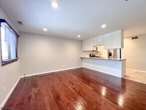 4 Brandywine Ct-Unit -7 in Vernon, NJ - Building Photo - Building Photo