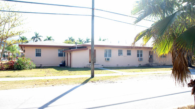 Geraldine Apartments in Homestead, FL - Building Photo - Building Photo