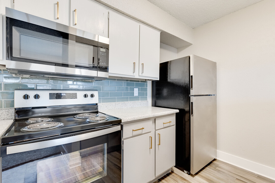 Hazelwood Apartment Homes in Tyler, TX - Building Photo