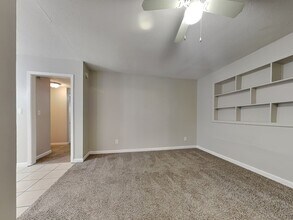 6936 Clovis Rd in Jacksonville, FL - Building Photo - Building Photo