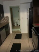 2705 NW 73rd Ave in Sunrise, FL - Building Photo