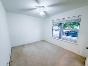 1737 White Feather Ln in Fort Worth, TX - Building Photo - Building Photo