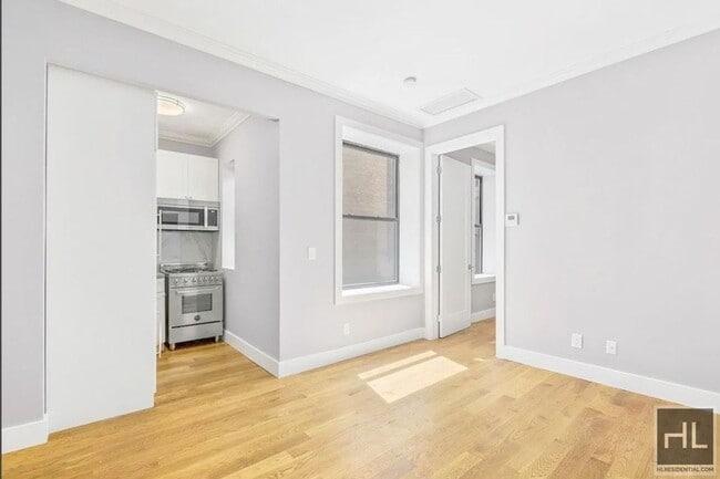 1 bedroom 1 bathroom w/ washer and dryer - 252 WEST 76 STREET