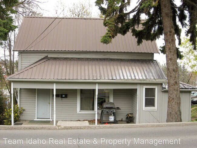 919/919.5 W A St in Moscow, ID - Foto de edificio - Building Photo