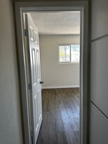 9490 Elm Ave in Fontana, CA - Building Photo