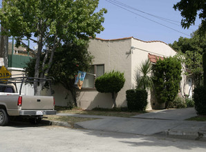 3615-3619 E Colorado St in Long Beach, CA - Building Photo - Building Photo