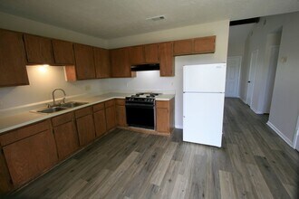 2189 N Earl Rudder Fwy in Bryan, TX - Building Photo - Building Photo