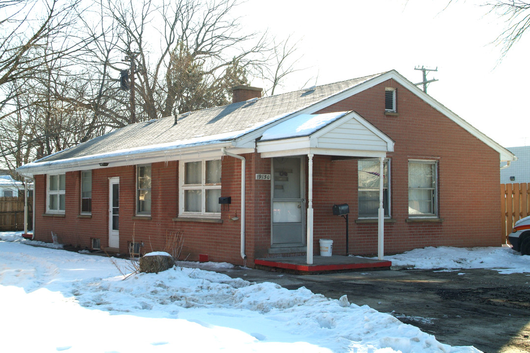 Vail Properties in Redford, MI - Building Photo