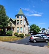 78 Ocean Ave in Old Orchard Beach, ME - Building Photo - Building Photo