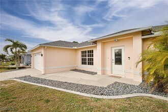 2144 SW 19th Ave in Cape Coral, FL - Building Photo - Building Photo