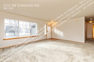 2114 SW Sunnyside Ave in Oak Harbor, WA - Building Photo - Building Photo