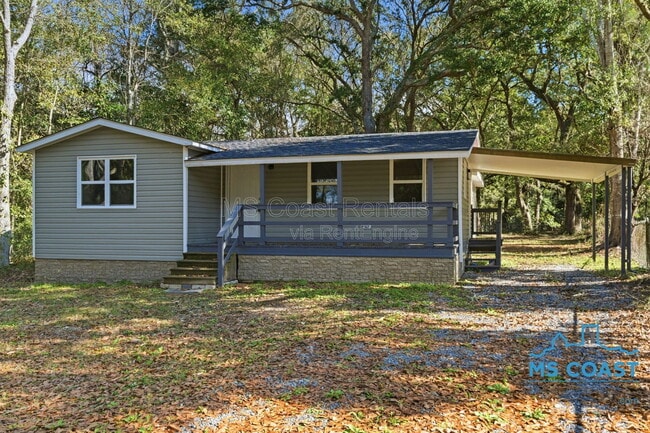1528 Ladnier Rd in Gautier, MS - Building Photo - Building Photo