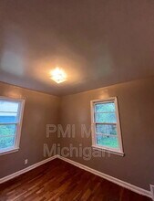 813 Alvord Ave in Flint, MI - Building Photo - Building Photo