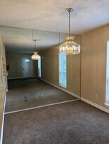 6402 Del Monte Dr in Houston, TX - Building Photo