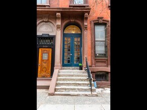 2122 Spruce St in Philadelphia, PA - Foto de edificio - Building Photo